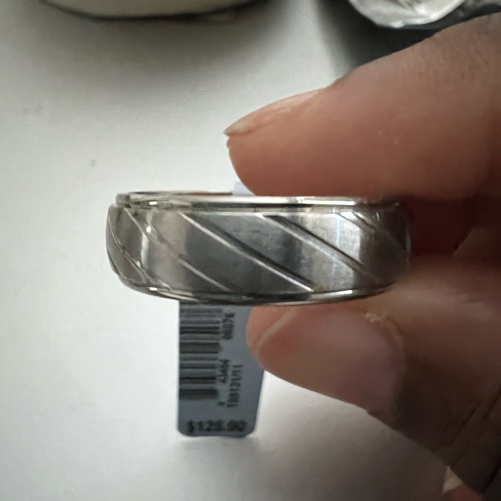 Men’s wedding band